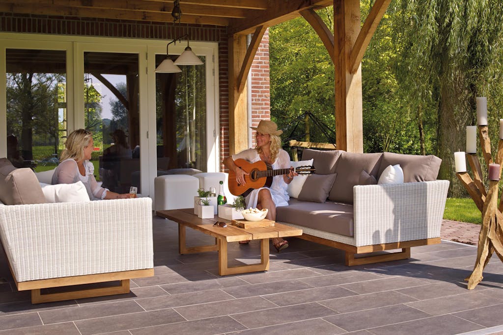 Tips on How to Maintain Outdoor Furniture